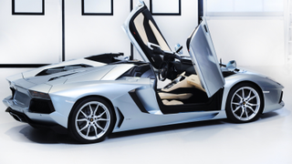 Lamborghini Aventador LP700-4 Roadster: A Sexbox Hard Top For Hardcocks